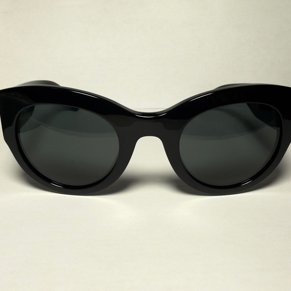 Versace Classic Black Cat-Eye Sunglasses with Case- Women Accessories main image 7